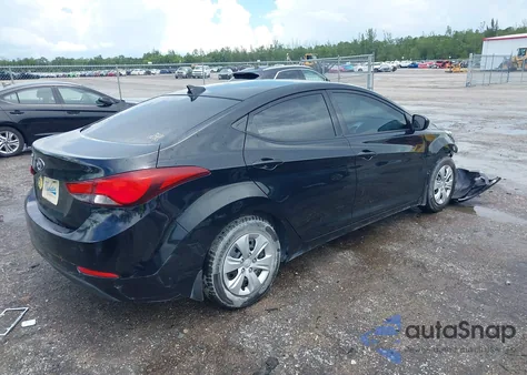 2016 Hyundai Elantra Se z USA, uszkodzony, nr VIN 5NPDH4AEXGH794563